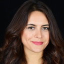 Arzu Oruç als Hale Yurt