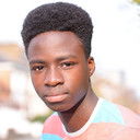 Juwon Adedokun als Moses' Friend