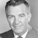 Hugh Beaumont als Provost Marshal Major