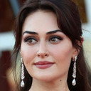 Esra Bilgiç als Madam Corinne