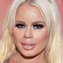 Nikki Delano als Self