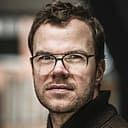 Bart Hollanders als Dimi