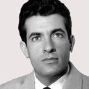 Germán Cobos als El Cura