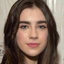 Sterling Jerins als Young Karen