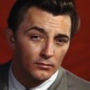 Robert Mitchum als Colonel Rogers
