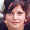 Fanny Hanciaux als Eve Bucquoy