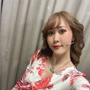 Miki Yamada als Martha Behamfil