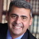 Mac Tavares als Detective Gaskill