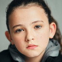Matilda Firth als Little Carole