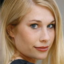 Carin Gilfry als Narrator (voice)