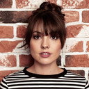 Julia Krüger als Host