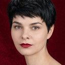 Luciene Adami als Maria Laura