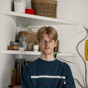 Laurenz van Beek als Karl Karaka