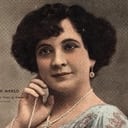 Juana Mansó als Elderly Wife