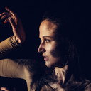 Olga Kay als Selkie