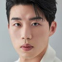 오상윤 als Japanese News Anchor