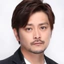 Yôsuke Kawamura als Toru Kondo (adult)