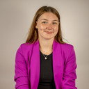 Lucy Rodgers als Lauren / Mistress