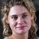 Michelle McBride als Lillian