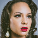 Jasmine Cephas Jones als Beth Hall