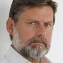 Howard Nightingall als Narrator (English version))