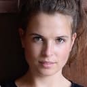 Pauline Brisy als Ana