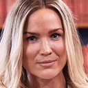 Marie Serneholt als Self - Host