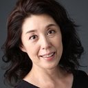 Tomoko Shiota als Aunt Kobayashi (voice)