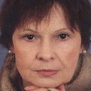 Anna Koławska als Party guest