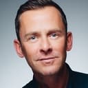 Scott Mills als David Hasselhoff / Sandy Foreskin