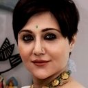 Swastika Mukherjee als Kizie's Mother