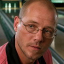 Neil Hope als Derek 'Wheels' Wheeler