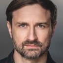 Alex Skarbek als Maurice (Patron)