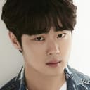 Cho Byeong-kyu als Youngest Detective