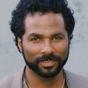 Philip Michael Thomas als Policeman Mickey Polanko