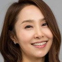 Kang Yi-eun als Bear Coffee Shop Madame