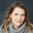 Karoliina Vanne als Sanna Määttä