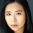Alison Chang als Grace