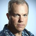 Adam Baldwin als Christopher Bannon