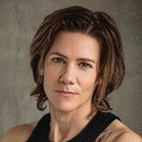 Cameron Esposito als Max