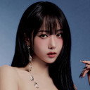신비 als Self - Contestant