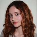 Valentina Paez als Ángel