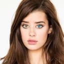 Sarah McDaniel als Isabel