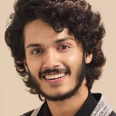 Harsh Roshan als Young Rudra Raja Mannar