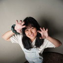Samantha Olivia Gunawan als Lina (Mama Rei)