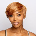 Jessica A. Caesar als Simone