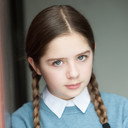 Kerensa Cooper als Zoe
