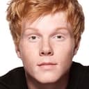 Adam Hicks als Brady Davis