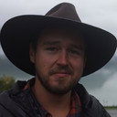 Riley Leboe als Riley Leboe