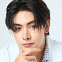 อาเชน ไอย์ดึน als Tony